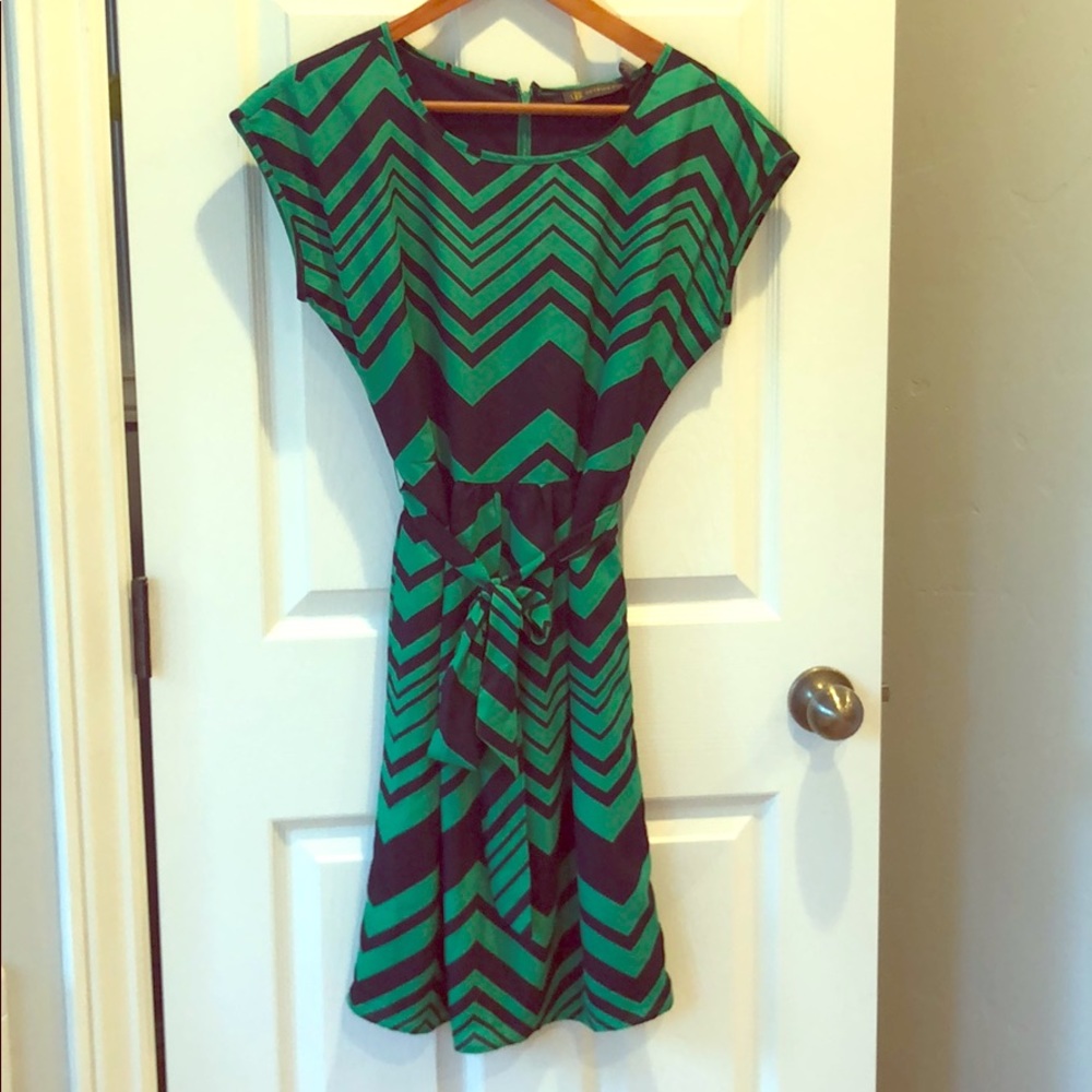 Green/black geometric size 2 Dress